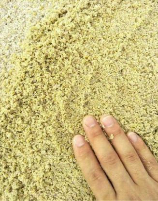 Cát được dùng phải là cát tự nhiên hoặc cát nghiền nhỏ